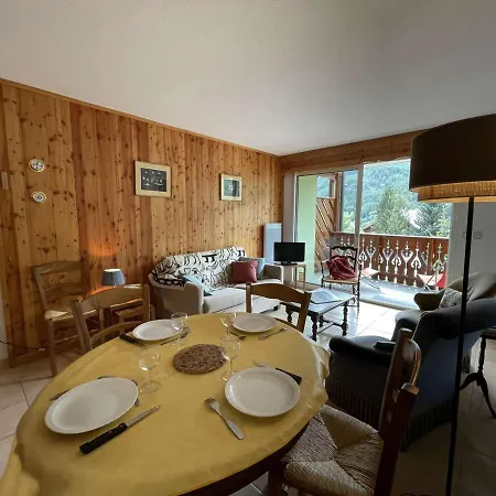 Apartment T3 Avec Balcon Ensoleille Et Parking A Serre Chevalier - Fr-1-330e-115