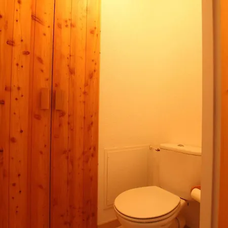 T3 Avec Balcon Ensoleille Et Parking A Serre Chevalier - Fr-1-330e-115 *